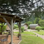 4 Elements Glamping & *