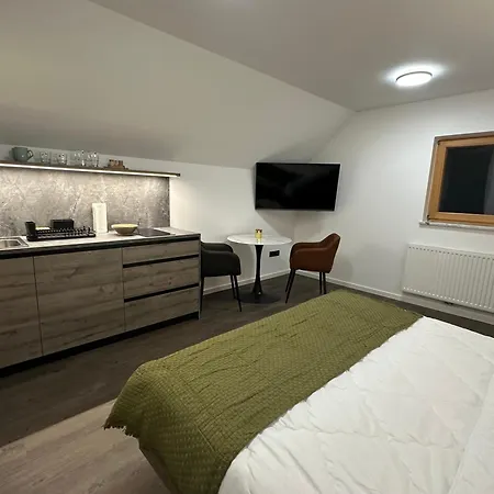 4 Elements Glamping & *