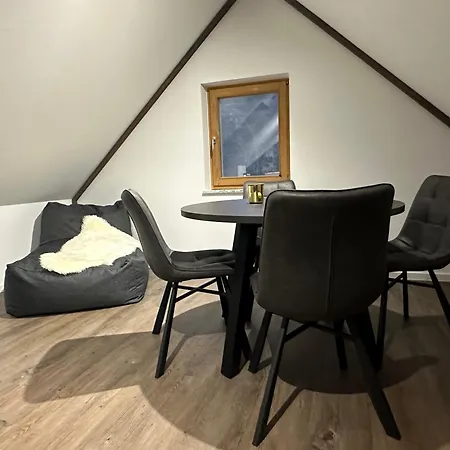 4 Elements Glamping & *
