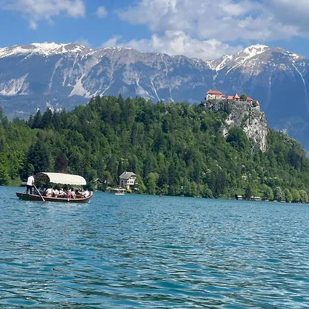 4 Elements Glamping & *