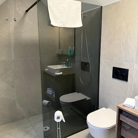 营地 4 Elements Glamping & *